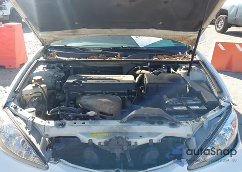 2003 Toyota Camry Xle z USA, uszkodzony, nr VIN 4T1BE32K63U176957